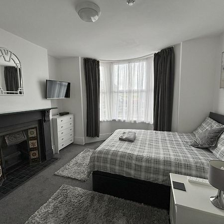 Copperfield Apartment Cardiff Bagian luar foto